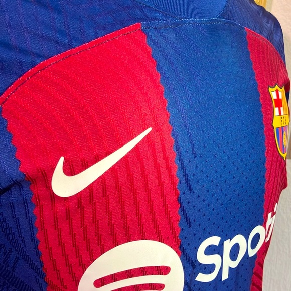 Nike FC Barcelona 2023/24 Match Home
Men's Nike Dri-FIT ADV Soccer Jersey ⚽️⚽️ - Picture 8 of 15